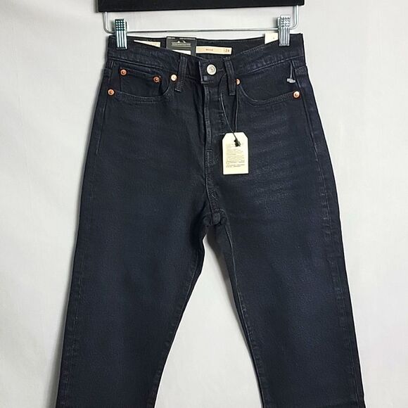 NWT.. LEVI'S.. wedgie, high rise jeans.. - Picture 1 of 16